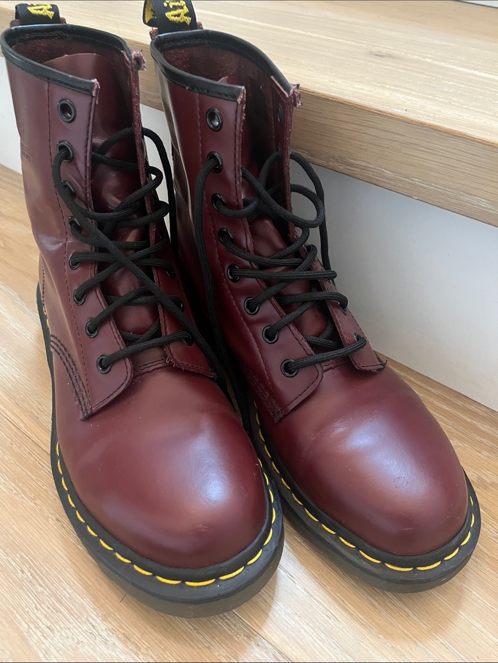 Doc 1460 smooth leather lace boot